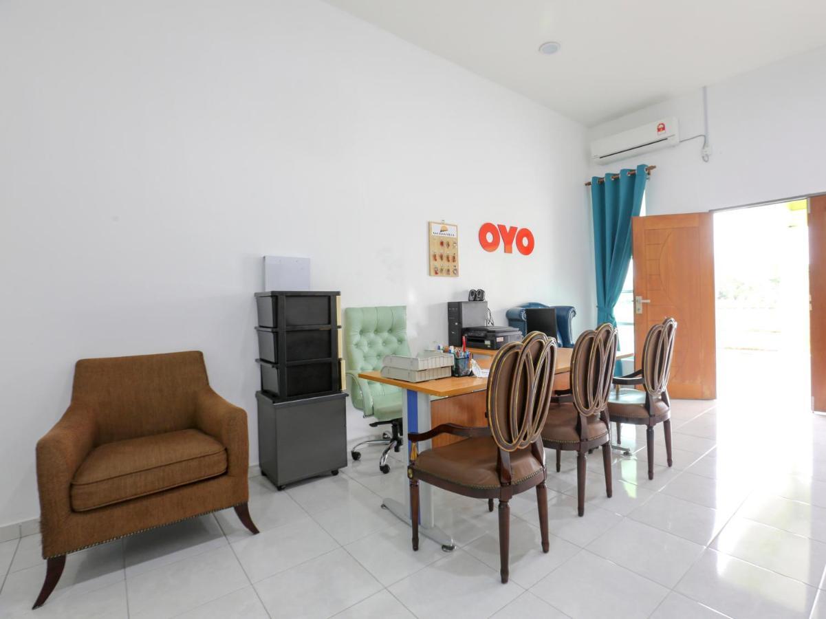 Oyo 90135 Saujana Villa Cherok Paloh Куантан Екстер'єр фото